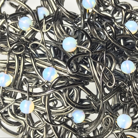 Twist cuff - Picture 4 of 5